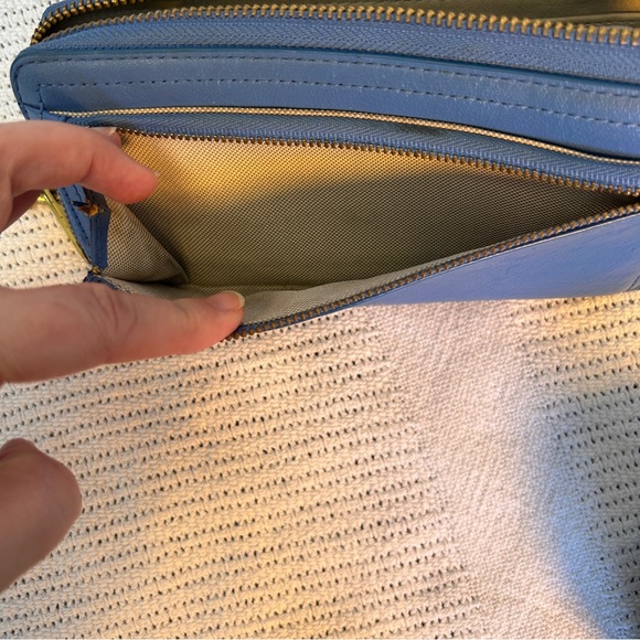 Fossil wallet Blue Cowhide Leather Zip Around Wristlet Gold Moon Phases RFID - Picture 4 of 16